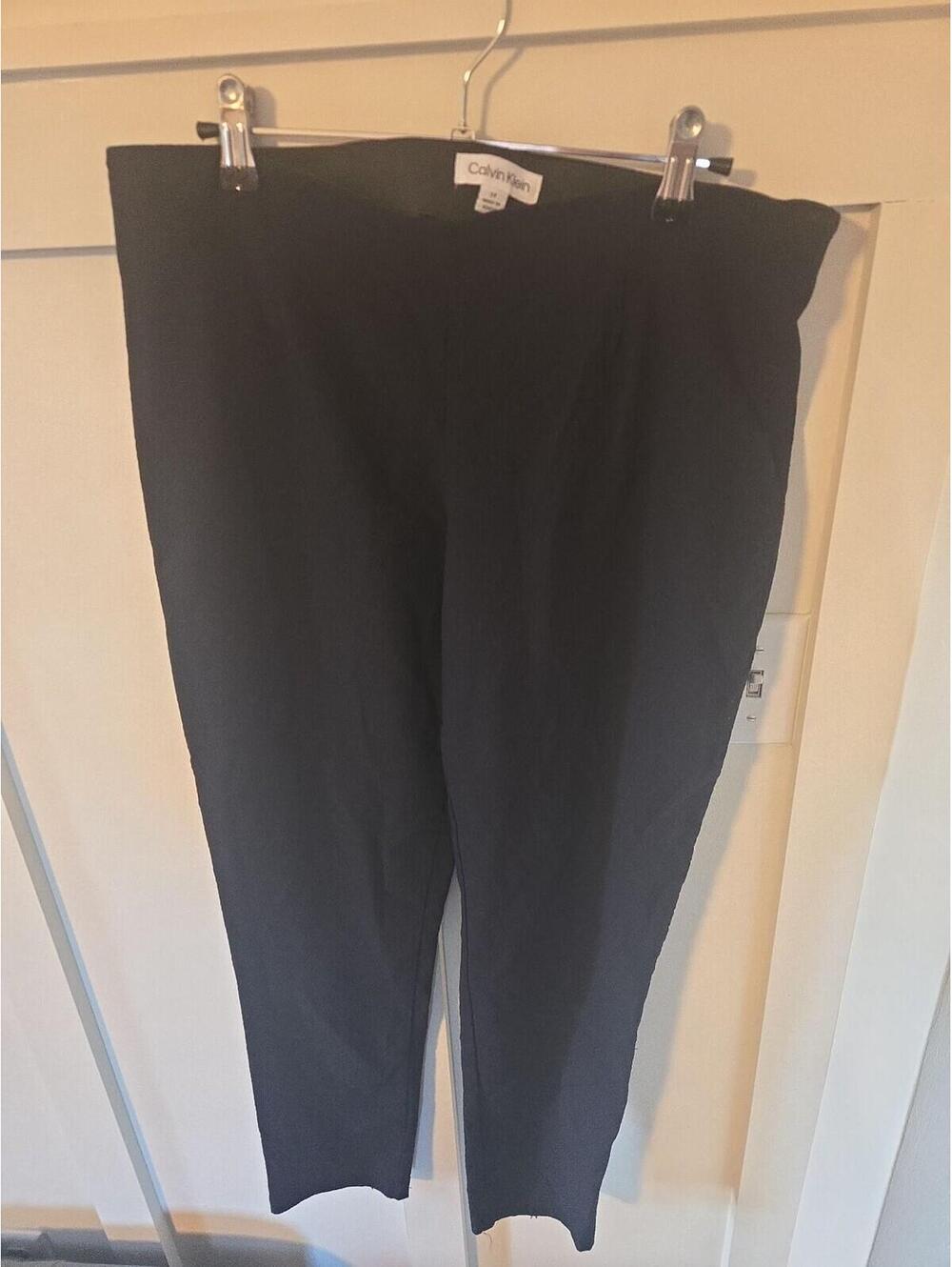 Calvin Klein Women's Black Tapered Pull-On Dress Pants - Size 14